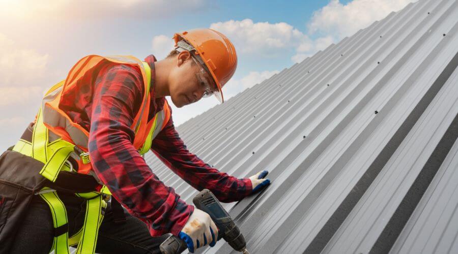 Professional gutter cleaning in Aurora, NY